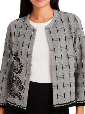 09. WOMENS CHICO’S 3/XL DETAIL JACKET